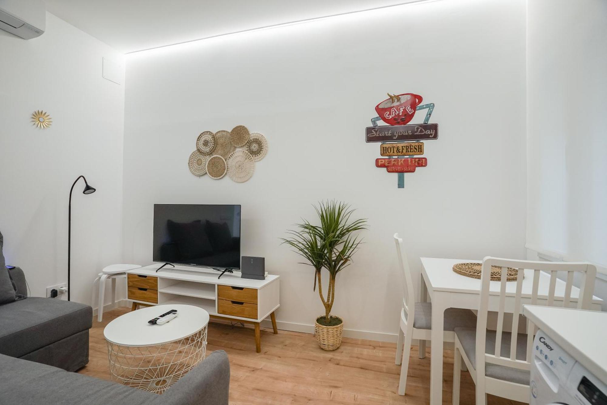 Cozy And Modern-1Bedroom 1Bathroom-Delicias Мадрид Екстер'єр фото